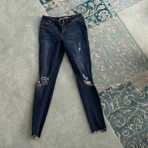 Universal Thread Ripped Skinny Jeans